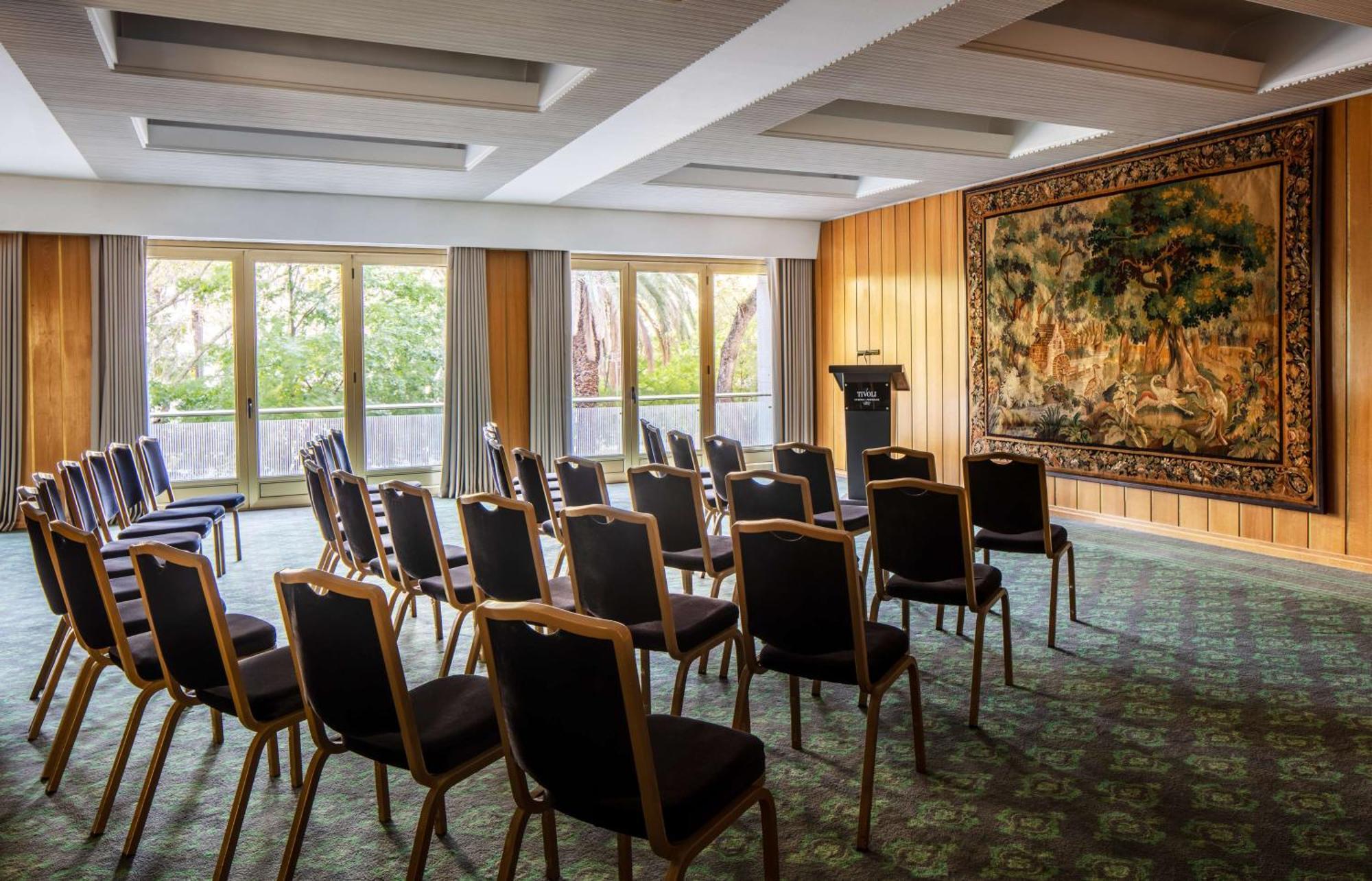 ホテル チボリ アヴェニーダ リベルダーデ リスボン エクステリア 写真 The interior of the conference room