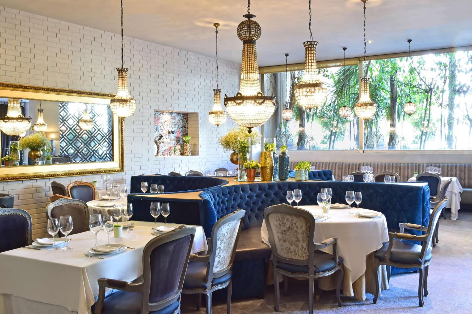 ホテル チボリ アヴェニーダ リベルダーデ リスボン エクステリア 写真 Interior of the restaurant
