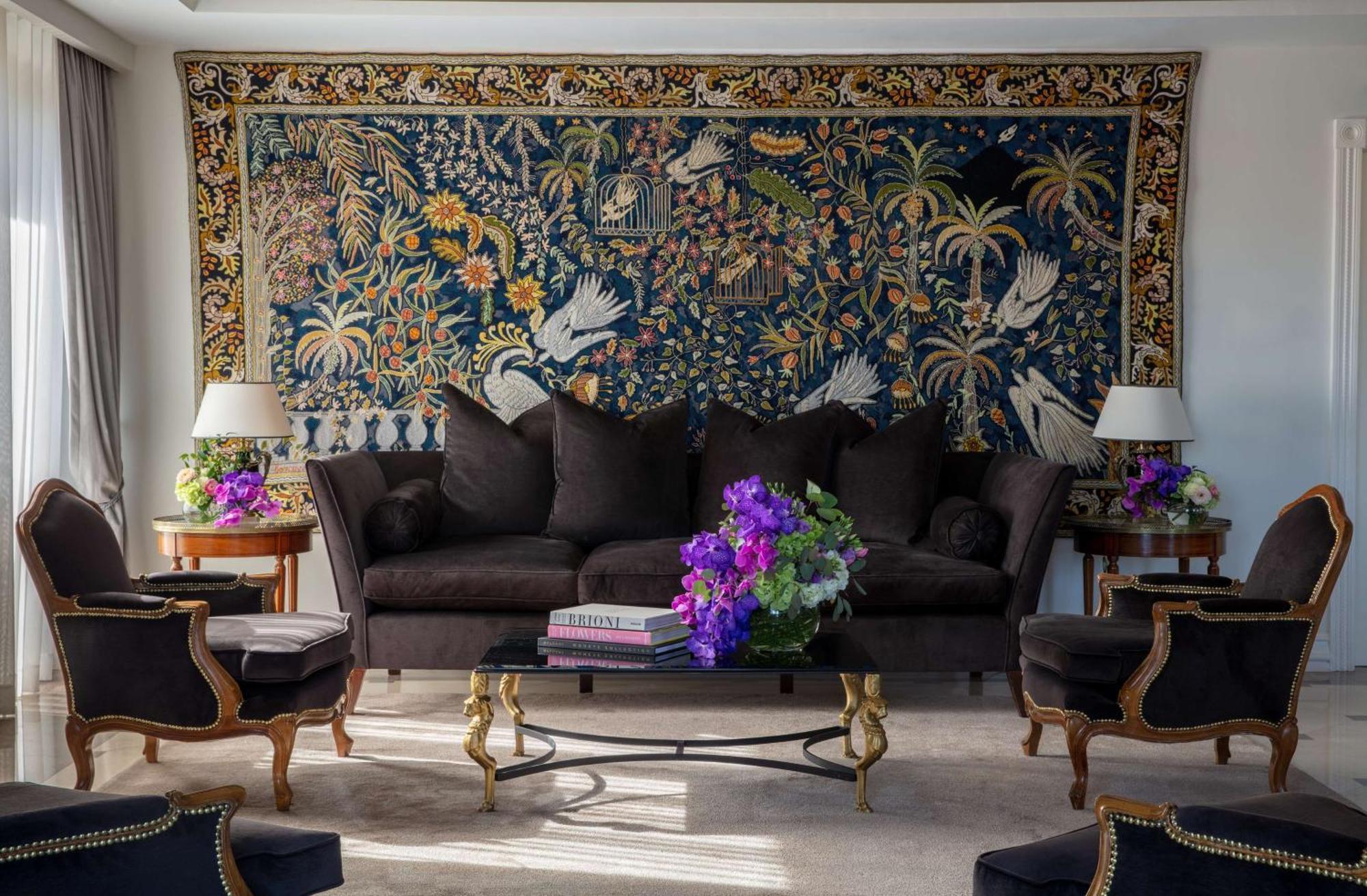 ホテル チボリ アヴェニーダ リベルダーデ リスボン エクステリア 写真 The drawing room of the suite