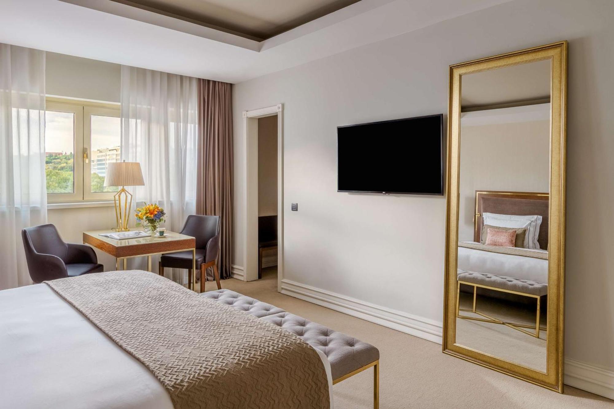 ホテル チボリ アヴェニーダ リベルダーデ リスボン エクステリア 写真 Deluxe room