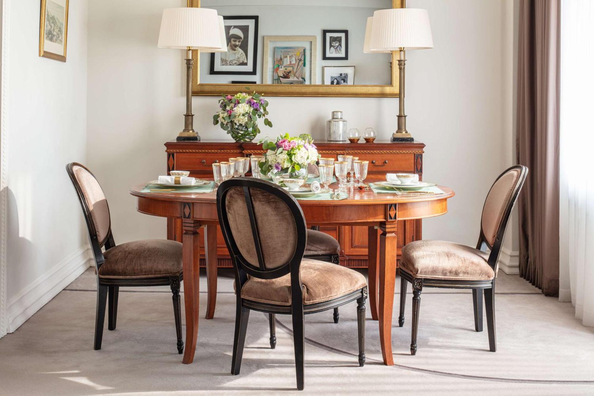ホテル チボリ アヴェニーダ リベルダーデ リスボン エクステリア 写真 A dining room