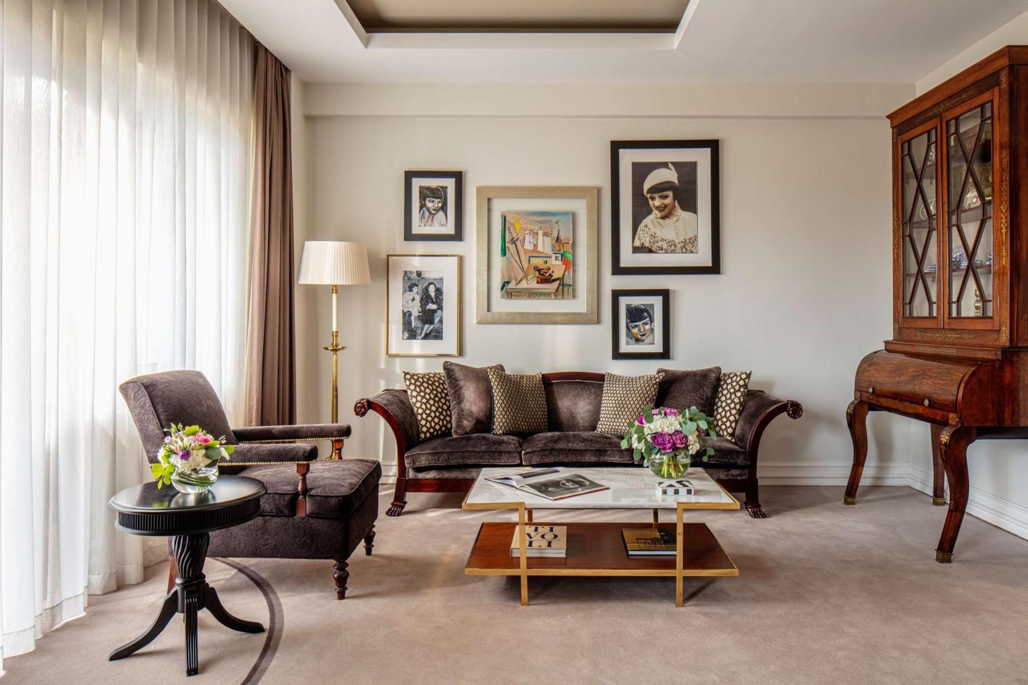 ホテル チボリ アヴェニーダ リベルダーデ リスボン エクステリア 写真 A living room at the hotel